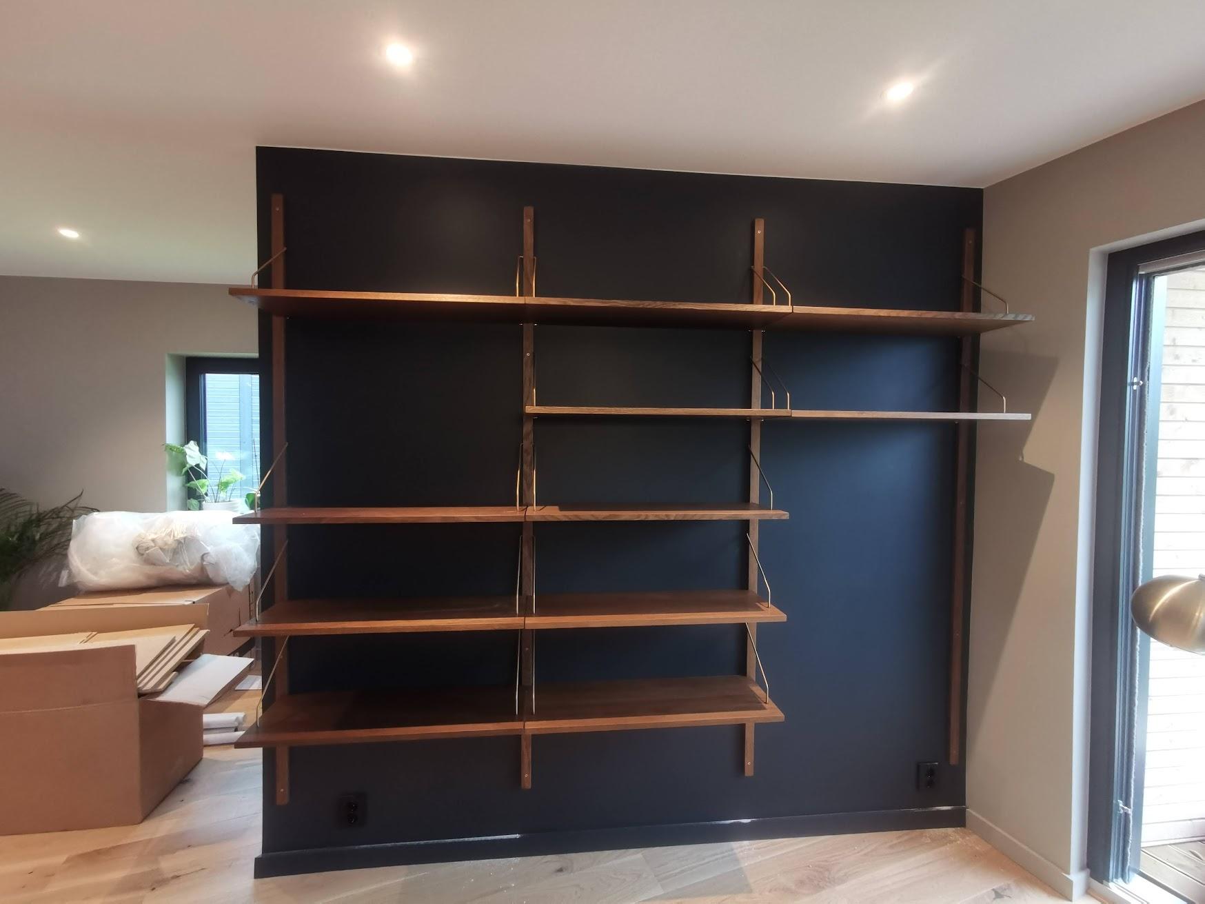 DK3 Royal System hyllevegg